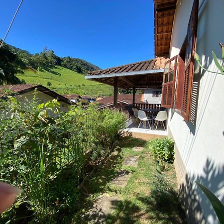 Casa na Vila de Lumiar Banho de Rio Próximo ao Centro Exterior foto