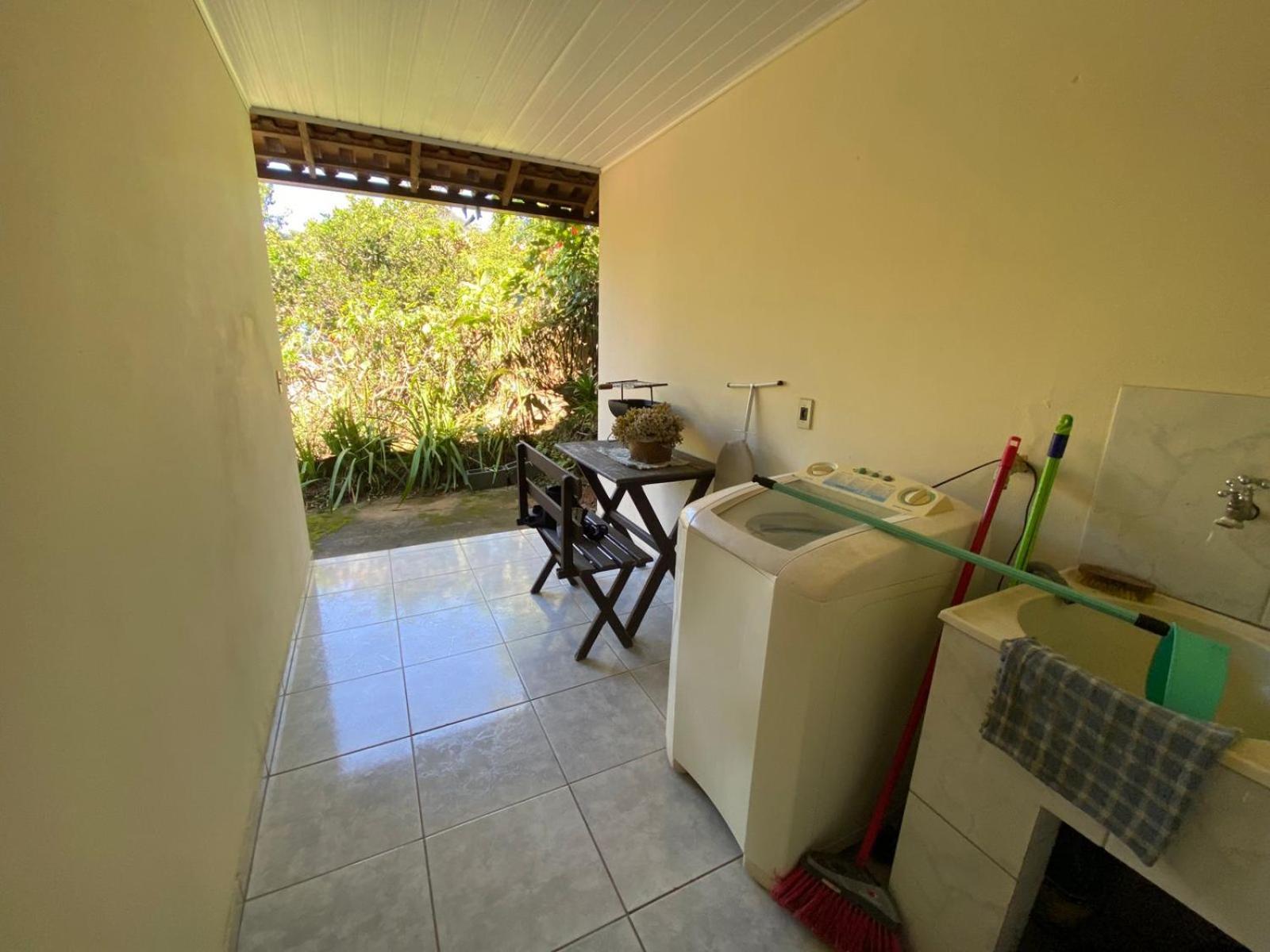 Casa na Vila de Lumiar Banho de Rio Próximo ao Centro Exterior foto